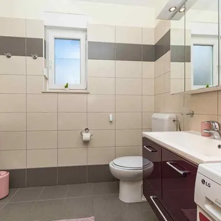 In Okrug Gornji With Sea View, Terrace, Air Conditioning, Wifi 5051-2 Apartment Trogir
