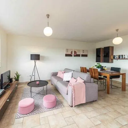 In Okrug Gornji With Sea View, Terrace, Air Conditioning, Wifi 5051-2 Apartment